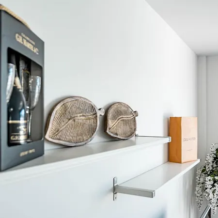 Tranquil Oasis 2 Bedroom In Nueva Andalucia Close To Centro Plaza *