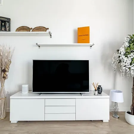 Apartment Tranquil Oasis 2 Bedroom In Nueva Andalucia Close To Centro Plaza Marbella